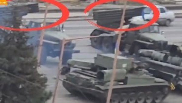 УКРАЈИНЦИ РАСПОРЕДИЛИ АРТИЉЕРИЈУ МЕЂУ ЗГРАДАМА: Гађају руске положаје, у току битка за насеља око Кијева УКРАЈИНЦИ РАСПОРЕДИЛИ АРТИЉЕРИЈУ МЕЂУ ЗГРАДАМА: Гађају руске положаје, у току битка за насеља око Кијева