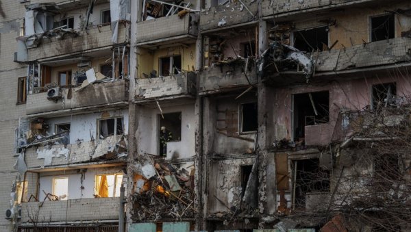 ПОНОВО ГАЂАНА НАСЕЉА У ДНР: Украјинска војска испалила десет мина на место Александровка ПОНОВО ГАЂАНА НАСЕЉА У ДНР: Украјинска војска испалила десет мина на место Александровка