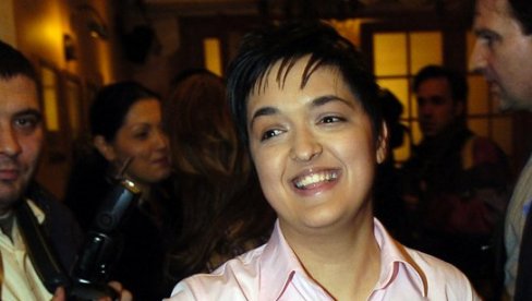 ONO ŠTO JE DOBRO OSTAJE ZAUVEK: Marija Šerifović na najradosniji praznik poslala predivnu poruku (FOTO) ONO ŠTO JE DOBRO OSTAJE ZAUVEK: Marija Šerifović na najradosniji praznik poslala predivnu poruku (FOTO)