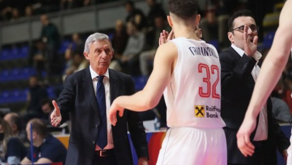 МАЛО ЋЕТЕ ДА СЕ НАЧЕКАТЕ ДА ДОБИЈАМО СА +20! Светислав Пешић је презадовљан, а нарочито једним играчем МАЛО ЋЕТЕ ДА СЕ НАЧЕКАТЕ ДА ДОБИЈАМО СА +20! Светислав Пешић је презадовљан, а нарочито једним играчем