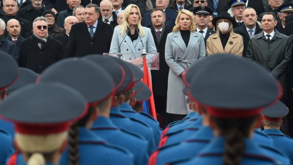 НЕ СТАВЉАЈТЕ МЕТУ НА РС: Председница Српске Жељка Цвијановић о порукама из Скопља НЕ СТАВЉАЈТЕ МЕТУ НА РС: Председница Српске Жељка Цвијановић о порукама из Скопља