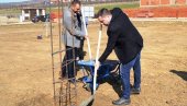 ЗБОГОМ ЛИСТАМА ЧЕКАЊА У ПРОКУПЉУ: Камен темељац за нови вртић, места за 160 малишана ЗБОГОМ ЛИСТАМА ЧЕКАЊА У ПРОКУПЉУ: Камен темељац за нови вртић, места за 160 малишана