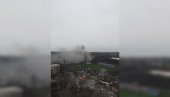 ПОЖАР НА НОВОМ БЕОГРАДУ: Букти у ресторану Раднички (ВИДЕО) ПОЖАР НА НОВОМ БЕОГРАДУ: Букти у ресторану Раднички (ВИДЕО)