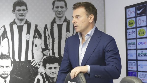 ОК, ИЗГУБИЛИ СМО, НИЈЕ ТРАГЕДИЈА! Станојевић уверава да је Партизан спреман и оран: Па нисмо трећи у лиги! ОК, ИЗГУБИЛИ СМО, НИЈЕ ТРАГЕДИЈА! Станојевић уверава да је Партизан спреман и оран: Па нисмо трећи у лиги!