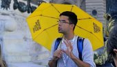 GUTLJAJ RAKIJE ULAZNICA ZA OBILAZAK SRBIJE: Željko Petrović, koji strance dočekuje u narodnoj nošnji, za Novosti, o neobičnom pozivu
