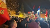 ПРОТЕСТ ДЕМОКРАТА У БЕРАНАМА: Нису проблем сујете већ издаја (ФОТО) ПРОТЕСТ ДЕМОКРАТА У БЕРАНАМА: Нису проблем сујете већ издаја (ФОТО)