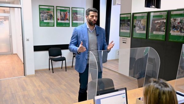 БРОЈНИ ПОПУСТИ, БЕСПЛАТНИ ПРОГРАМИ И САДРЖАЈИ: Београдска картица неизбежан и саставни део сваког домаћинства БРОЈНИ ПОПУСТИ, БЕСПЛАТНИ ПРОГРАМИ И САДРЖАЈИ: Београдска картица неизбежан и саставни део сваког домаћинства