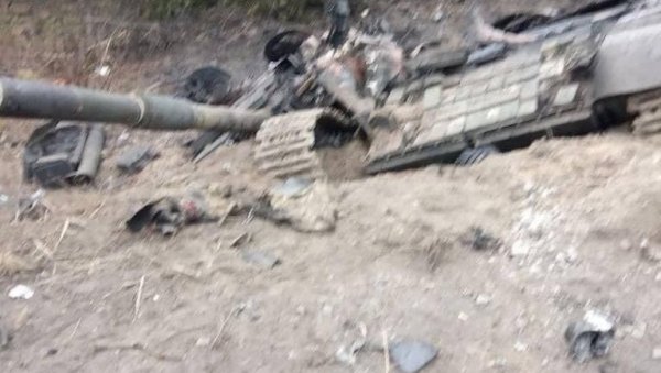 УКРАЈИНСКИ ГЕНЕРАЛШТАБ ПРИЗНАО: Тежак дан за украјинску војску, база Василков пред сломом УКРАЈИНСКИ ГЕНЕРАЛШТАБ ПРИЗНАО: Тежак дан за украјинску војску, база Василков пред сломом