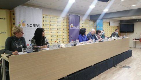 У РЕГИСТРУ 2.000 ПАЦИЈЕНАТА: Оболели од ретких болести траже да се уведу стандарди неге У РЕГИСТРУ 2.000 ПАЦИЈЕНАТА: Оболели од ретких болести траже да се уведу стандарди неге
