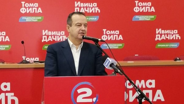 ГЛАСАЊЕ ЗА СТАБИЛНОСТ: Лидер СПС Ивица Дачић у Обреновцу ГЛАСАЊЕ ЗА СТАБИЛНОСТ: Лидер СПС Ивица Дачић у Обреновцу