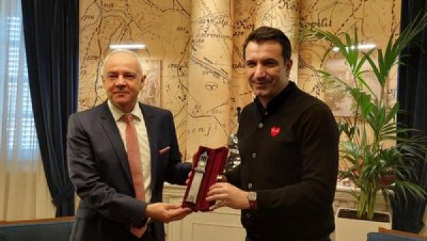 ВАЖНА САРАДЊА СА ГРАДОВИМА ЗАПАДНОГ БАЛКАНА: Радојичић са градоначелником Тиране о дигиталним пројектима ВАЖНА САРАДЊА СА ГРАДОВИМА ЗАПАДНОГ БАЛКАНА: Радојичић са градоначелником Тиране о дигиталним пројектима