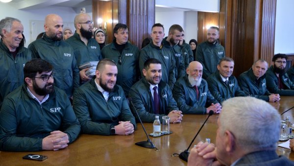 ПОШТОВАЊЕ ПРАВА ЖЕНА И ДЕЦЕ: Порука изборне листе Муфтијин аманет ПОШТОВАЊЕ ПРАВА ЖЕНА И ДЕЦЕ: Порука изборне листе Муфтијин аманет