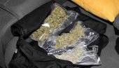 HAPŠENJE U SUBOTICI: Policija pronašla punu kuću marihuane i tableta HAPŠENJE U SUBOTICI: Policija pronašla punu kuću marihuane i tableta