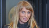 НОВА ЉУБАВ ПОСЛЕ РАЗВОДА: Овај моћни мушкарац је освојио срце Љубинке Кларић НОВА ЉУБАВ ПОСЛЕ РАЗВОДА: Овај моћни мушкарац је освојио срце Љубинке Кларић