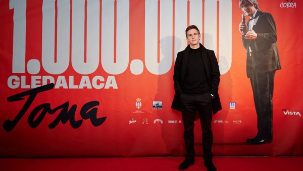 ГЛУМА ЛЕЧИ ОД НАГОМИЛАНИХ ЕМОЦИЈА: Милан Колак о улогама у серији Блок 27, филму Тома и градовима који су се уписали у његов живот ГЛУМА ЛЕЧИ ОД НАГОМИЛАНИХ ЕМОЦИЈА: Милан Колак о улогама у серији Блок 27, филму Тома и градовима који су се уписали у његов живот