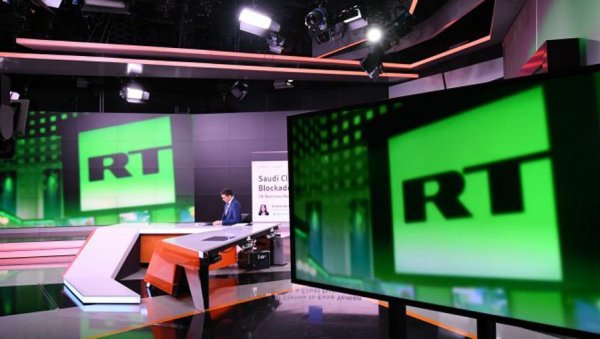 ЕВРОПА ЦЕНЗУРИШЕ И У СРБИЈИ: Последице одлуке Савета ЕУ о укидању руских канала осетиле се и код нас ЕВРОПА ЦЕНЗУРИШЕ И У СРБИЈИ: Последице одлуке Савета ЕУ о укидању руских канала осетиле се и код нас