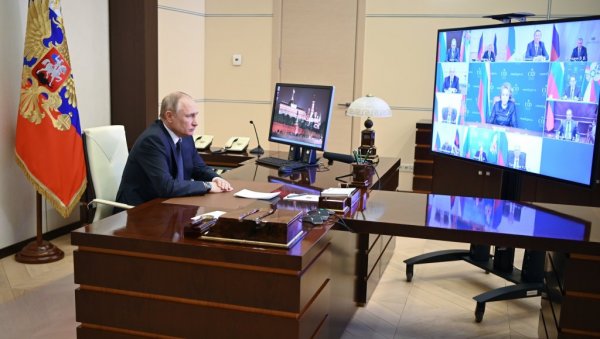 САСТАНАК РУСКОГ САВЕТА ЗА БЕЗБЕДНОСТ: Путин са саветницима о рату у Украјини САСТАНАК РУСКОГ САВЕТА ЗА БЕЗБЕДНОСТ: Путин са саветницима о рату у Украјини