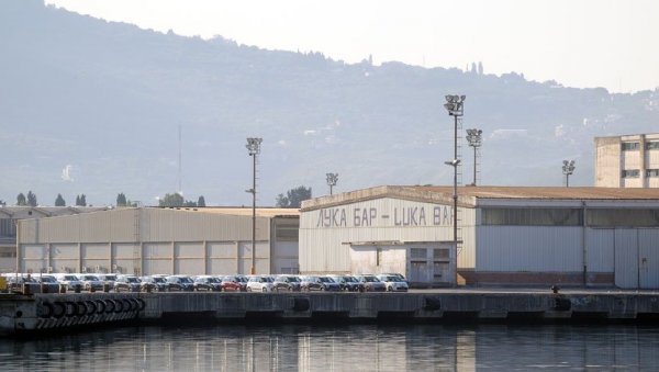 ПРЕФАРБАЛИ КАМЕРЕ ДА ПРИКРИЈУ КРАЂУ ЦИГАРЕТА ТЕШКУ 225.000 ЕВРА: Полиција и Тужилаштво потврдили нестанак 238 пакета из складишта ПРЕФАРБАЛИ КАМЕРЕ ДА ПРИКРИЈУ КРАЂУ ЦИГАРЕТА ТЕШКУ 225.000 ЕВРА: Полиција и Тужилаштво потврдили нестанак 238 пакета из складишта