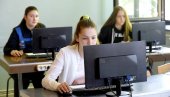 ПОЧИЊЕ ПИСА ТЕСТИРАЊЕ: Школарци показују како да примене стечено знање ПОЧИЊЕ ПИСА ТЕСТИРАЊЕ: Школарци показују како да примене стечено знање