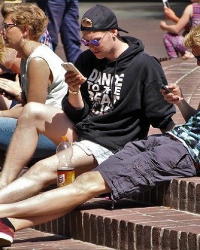 ТИНЕЈЏЕРИ СЕ ПРЕДСТАВЉАЈУ КАО ЖИВОТИЊЕ: Феномен теријанац изазивао хаос у Шпанији