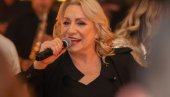 ВЕСНА ПРОГОВОРИЛА О ВИСИНИ СВОЈЕ ПЕНЗИЈЕ: Толико радим да немам времена за сродну душу ВЕСНА ПРОГОВОРИЛА О ВИСИНИ СВОЈЕ ПЕНЗИЈЕ: Толико радим да немам времена за сродну душу