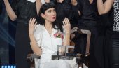 ОНА НАС ВОДИ У ТОРИНО: Зашто Констракта од Ана? Мајка двоје деце и образована уметница ОНА НАС ВОДИ У ТОРИНО: Зашто Констракта од Ана? Мајка двоје деце и образована уметница