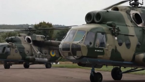 ПОГЛЕДАЈТЕ – КАДРОВИ БИТКЕ ЗА ЗМИЈСКО ОСТРВО: Украјинци снимили уништење свог хеликоптера (ВИДЕО) ПОГЛЕДАЈТЕ – КАДРОВИ БИТКЕ ЗА ЗМИЈСКО ОСТРВО: Украјинци снимили уништење свог хеликоптера (ВИДЕО)