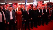 SRBIJA NAŠA POLITIKA: Socijalisti održali centralni predizborni skup u Beogradu SRBIJA NAŠA POLITIKA: Socijalisti održali centralni predizborni skup u Beogradu