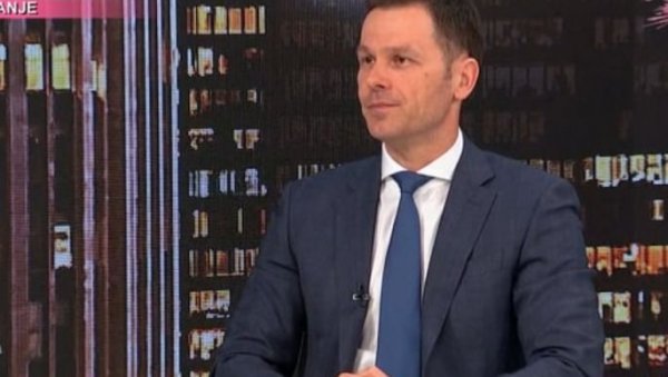 СИНИША МАЛИ О ПРИТИСЦИМА НА СРБИЈУ: Никада нисам видео Вучића у тежој ситуацији СИНИША МАЛИ О ПРИТИСЦИМА НА СРБИЈУ: Никада нисам видео Вучића у тежој ситуацији