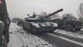 НОВА ПОБОЉШАНА ВЕРЗИЈА РУСКОГ ТЕНКА: Ростех испоручио још једну туру Т-80БВМ руској војсци (ВИДЕО)