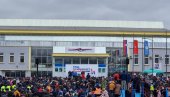ВИШЕ ОД 2.000 ЉУДИ ДОЧЕКАЛО ВУЧИЋА: Величанствен дочек за председника у Бојнику (ФОТО/ВИДЕО) ВИШЕ ОД 2.000 ЉУДИ ДОЧЕКАЛО ВУЧИЋА: Величанствен дочек за председника у Бојнику (ФОТО/ВИДЕО)
