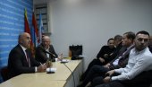 СНП ИЗГЛАСАО УЛАЗАК У МАЊИНСКУ ВЛАДУ: Главни одбор прихватио предлог руководства СНП ИЗГЛАСАО УЛАЗАК У МАЊИНСКУ ВЛАДУ: Главни одбор прихватио предлог руководства