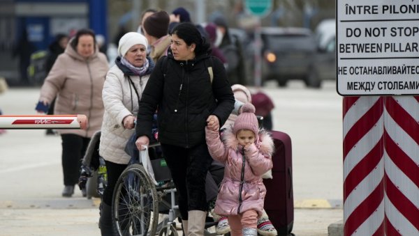НОВО ОГЛАШАВАЊЕ ДОЊЕЦКИХ СНАГА: Украјински војници држе 17 деце као таоце - планирају да их присилно одведу у непознатом правцу НОВО ОГЛАШАВАЊЕ ДОЊЕЦКИХ СНАГА: Украјински војници држе 17 деце као таоце - планирају да их присилно одведу у непознатом правцу