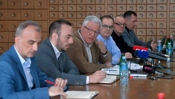 МЕДИЈСКА СЛИКА ЈЕ ПОБОЉШАНА: Надзорно тело за праћење медија изнело оцену о првих шест дана предизборне утакмице МЕДИЈСКА СЛИКА ЈЕ ПОБОЉШАНА: Надзорно тело за праћење медија изнело оцену о првих шест дана предизборне утакмице