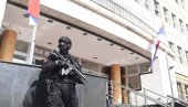 PRETILI SUDIJAMA I SVEDOCIMA: Belivuk, Miljković i ostali optuženi u sudnici se ponašali kao da su na tribinama