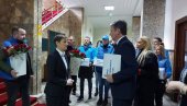 ВУЧИЋ КАНДИДАТ ЗА ПРЕДСЕДНИКА: СНС предала потписе за кандидатуру (ВИДЕО) ВУЧИЋ КАНДИДАТ ЗА ПРЕДСЕДНИКА: СНС предала потписе за кандидатуру (ВИДЕО)