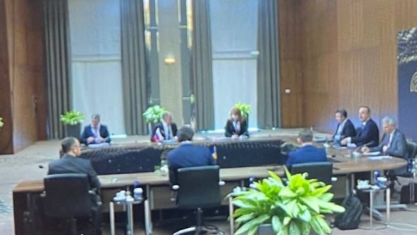 ЗАВРШЕН САСТАНАК ЛАВРОВА И КУЛЕБЕ: Прекид ватре још увек није постигнут ЗАВРШЕН САСТАНАК ЛАВРОВА И КУЛЕБЕ: Прекид ватре још увек није постигнут