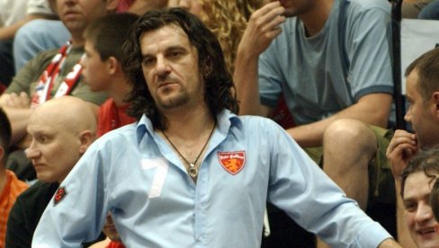 ACA LUKAS U DELIRIJUMU: Poznati pevač na neverovatan način proslavio trijumf Zvezde (FOTO) ACA LUKAS U DELIRIJUMU: Poznati pevač na neverovatan način proslavio trijumf Zvezde (FOTO)