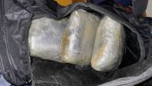 UHAPŠENI ZBOG PRODAJE NARKOTIKA I ORUŽJA: Osumnjičenima određeno zadržavanje do 48 sati