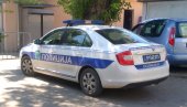 УХАПШЕНА ЖЕНА КОЈА ЈЕ ИЗБОЛА МУЖА: У кући у Великој Моштаници нанела му тешке повреде УХАПШЕНА ЖЕНА КОЈА ЈЕ ИЗБОЛА МУЖА: У кући у Великој Моштаници нанела му тешке повреде
