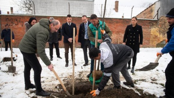 Заједно за унапређење животне средине: Компанија Меридиан и Министарство заштите животне средине започели еколошки пројекат Заједно за унапређење животне средине: Компанија Меридиан и Министарство заштите животне средине започели еколошки пројекат