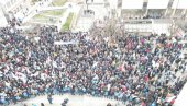 ВУЧИЋ У ЛАЗАРЕВЦУ: Хоћемо чист ваздух, правићемо филтере, али нећемо да затварамо наше руднике (ФОТО/ВИДЕО) ВУЧИЋ У ЛАЗАРЕВЦУ: Хоћемо чист ваздух, правићемо филтере, али нећемо да затварамо наше руднике (ФОТО/ВИДЕО)
