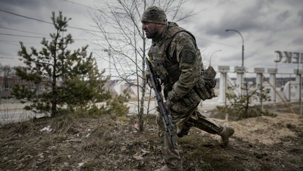 РАТ У УКРАЈИНИ: Са сумраком настављена предаја пука Азов у Азовстаљу; Пробијен фронт код Попасне, заузето Орехово (ВИДЕО) РАТ У УКРАЈИНИ: Са сумраком настављена предаја пука Азов у Азовстаљу; Пробијен фронт код Попасне, заузето Орехово (ВИДЕО)