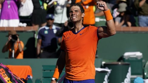 ŠTA LI ĆE NOVAK ĐOKOVIĆ REĆI? Evo šta upravo radi Rafael Nadal (VIDEO) ŠTA LI ĆE NOVAK ĐOKOVIĆ REĆI? Evo šta upravo radi Rafael Nadal (VIDEO)