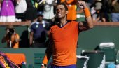 ŠTA LI ĆE NOVAK ĐOKOVIĆ REĆI? Evo šta upravo radi Rafael Nadal (VIDEO) ŠTA LI ĆE NOVAK ĐOKOVIĆ REĆI? Evo šta upravo radi Rafael Nadal (VIDEO)