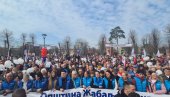 ПРЕДСЕДНИК СТИЖЕ У ЧУРУГ: Вучић ће се обратити окупљеним грађанима (ФОТО) ПРЕДСЕДНИК СТИЖЕ У ЧУРУГ: Вучић ће се обратити окупљеним грађанима (ФОТО)