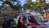 KRAJ DRAME NA KONJARNIKU: Predao se muškarac koji je pretio da će se zapaliti KRAJ DRAME NA KONJARNIKU: Predao se muškarac koji je pretio da će se zapaliti