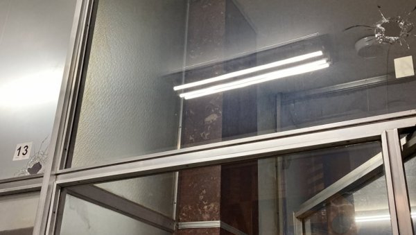 ТЕШКО РАНИЛИ РАДНИКА ОБЕЗБЕЂЕЊА: Ухапшени осумњичени за покушај убиства испред клуба Стефан Браун ТЕШКО РАНИЛИ РАДНИКА ОБЕЗБЕЂЕЊА: Ухапшени осумњичени за покушај убиства испред клуба Стефан Браун