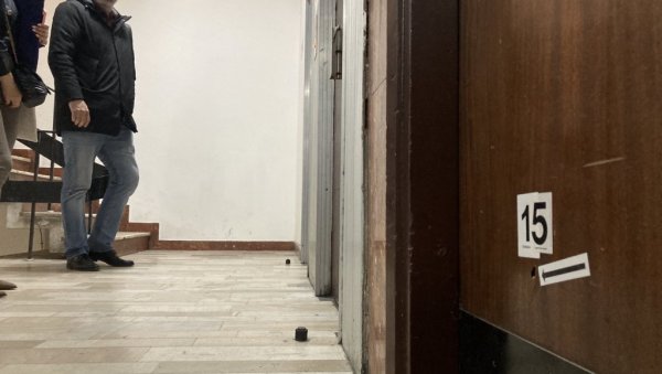 ПОТЕРНИЦА ЗА ДВОЈИЦОМ ЗБОГ ПУЦЊАВЕ У КЛУБУ СТЕФАН БРАУН: Осумњичени за учешће у обрачуну у покушају убиства радника обезбеђења ПОТЕРНИЦА ЗА ДВОЈИЦОМ ЗБОГ ПУЦЊАВЕ У КЛУБУ СТЕФАН БРАУН: Осумњичени за учешће у обрачуну у покушају убиства радника обезбеђења