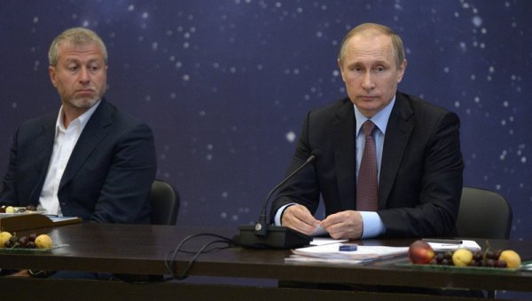 АБРАМОВИЧ ЈЕ ЗБОГ ОВОГА ПОД САНКЦИЈАМА: Процурели документи који откривају зашто је Европска унија казнила власника Челсија (ФОТО) АБРАМОВИЧ ЈЕ ЗБОГ ОВОГА ПОД САНКЦИЈАМА: Процурели документи који откривају зашто је Европска унија казнила власника Челсија (ФОТО)